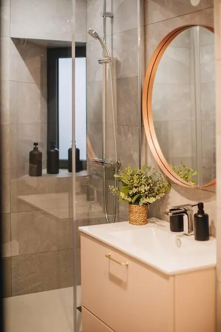 La Vie En Rose - Luxe, Calme & Hypercentre - 3* Apartment Annecy